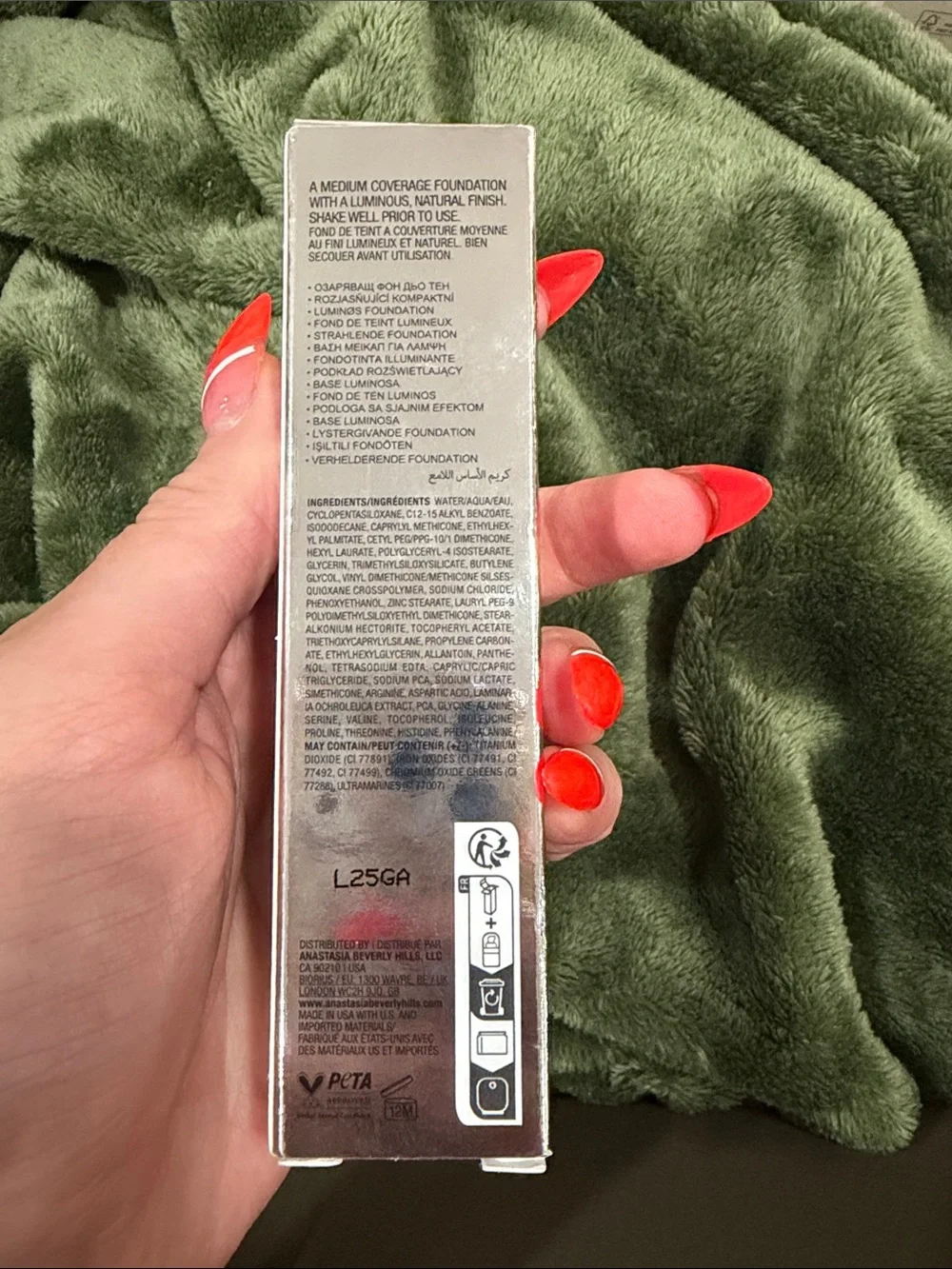 Anastasia Beverly Hills Luminous Foundation — Warm Beige 305N